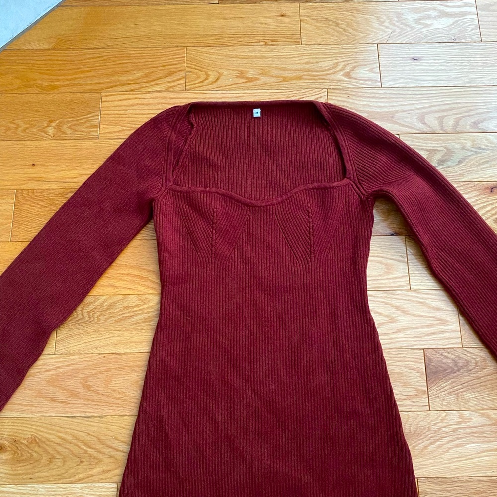 Women’s Sweetheart Neckline Sweater
